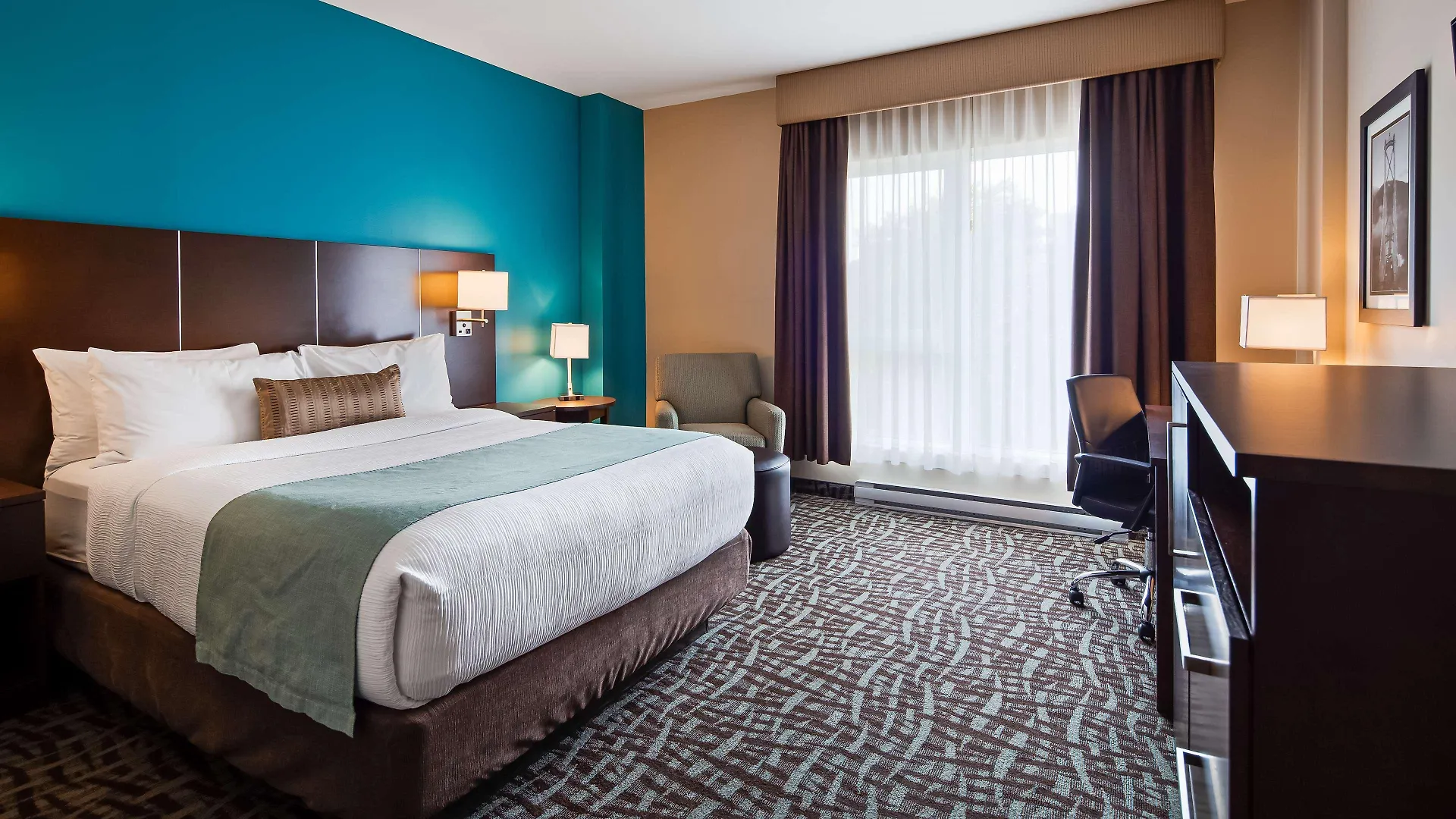 Best Western Plus Hotel Монреаль 4*,  Канада